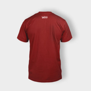 A red t-shirt with the word " vero " written on it.